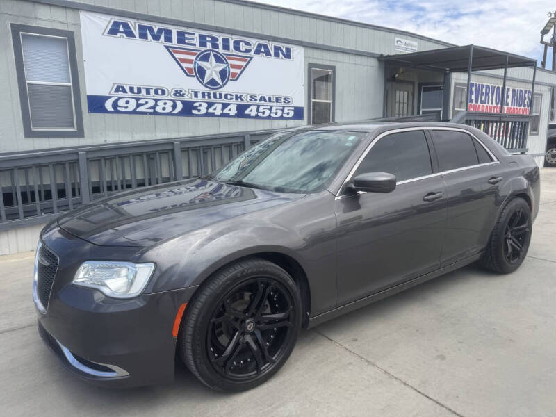 2018 Chrysler 300 Touring's photo