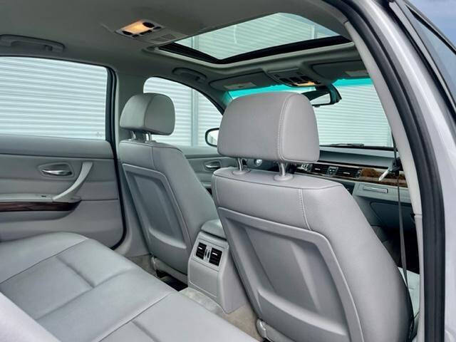 2011 BMW 3 Series 328i