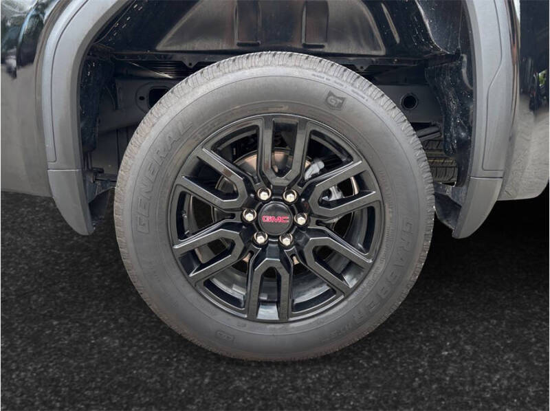 2025 GMC Sierra 1500 Elevation Standard