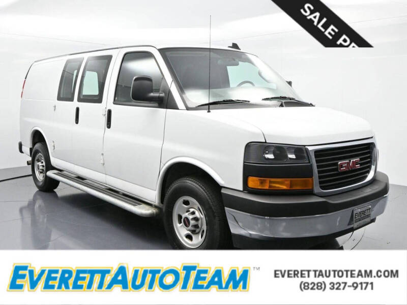 2024 GMC Savana Cargo Work Van's photo
