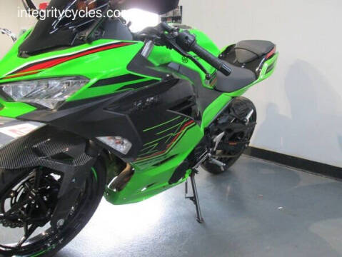 2023 Kawasaki Ninja 400 KRT Edition
