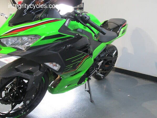 2023 Kawasaki Ninja 400 KRT Edition