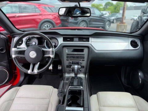 2012 Ford Mustang V6 Premium