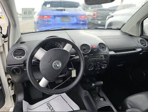 2010 Volkswagen New Beetle