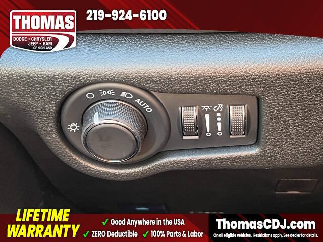 2026 Chrysler Voyager LX