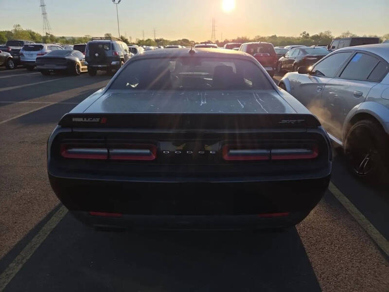 2015 Dodge Challenger SRT Hellcat