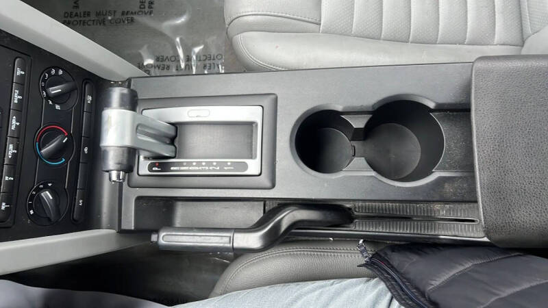 2006 Ford Mustang GT Deluxe