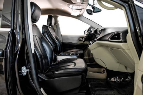 2020 Chrysler Voyager LXi