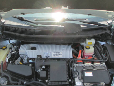 2014 Toyota Prius v Five