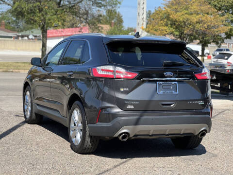 2020 Ford Edge Titanium