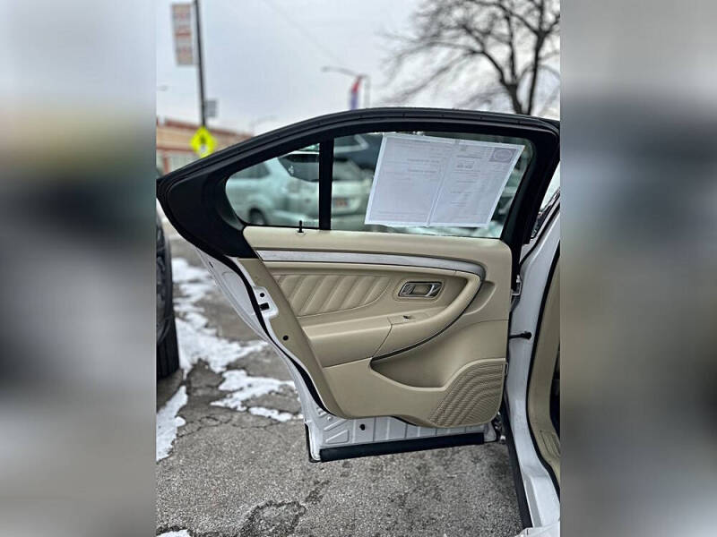 2013 Ford Taurus SEL