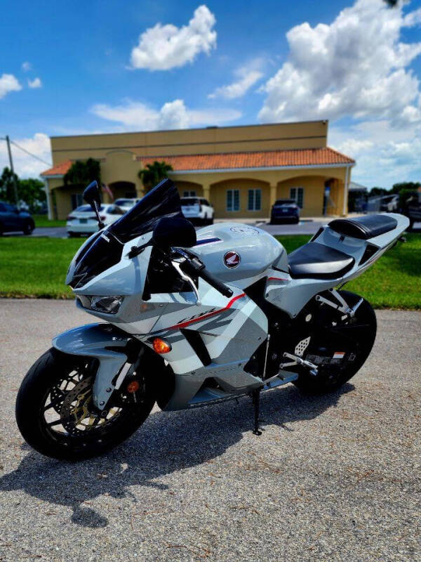 2025 Honda CBR600RR
