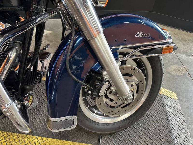 2001 Harley-Davidson® FLHTC - Electra Glide® Cl