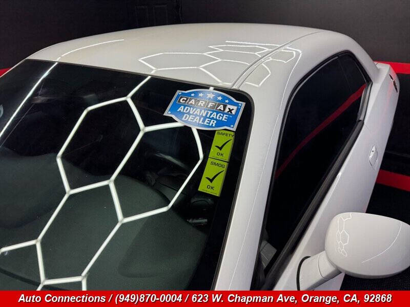 2016 Dodge Challenger SXT Plus