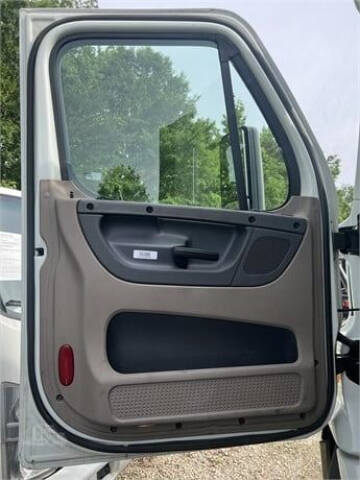 2014 Freightliner Cascadia