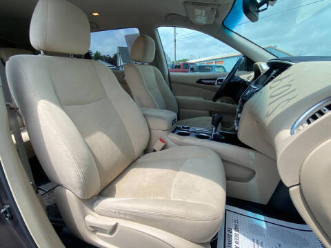 2016 Nissan Pathfinder SL