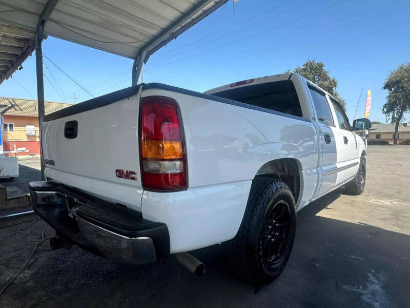 2006 GMC Sierra 1500 SLT photo 3