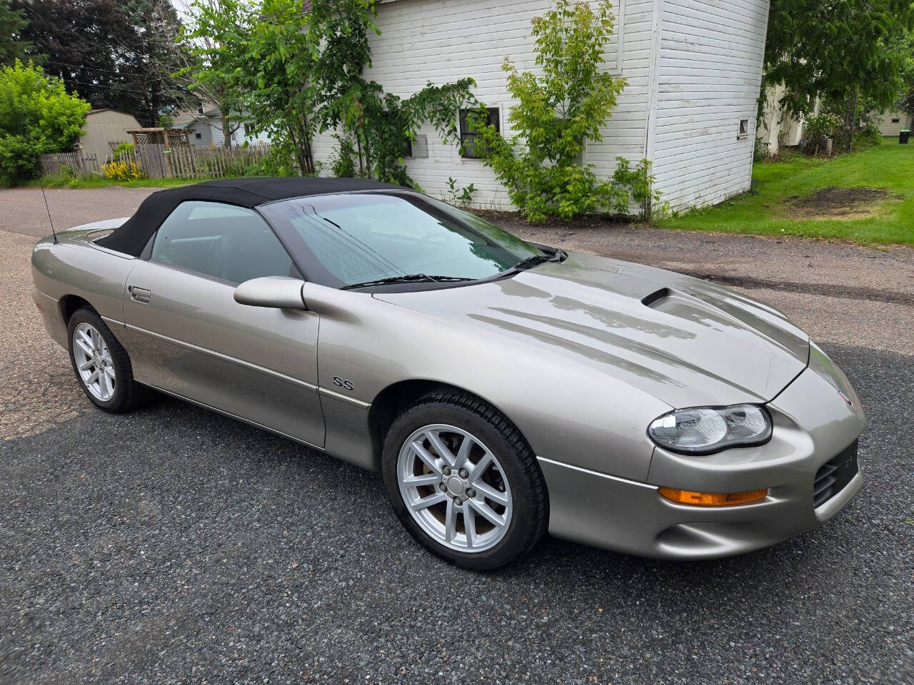 2002 Chevrolet Camaro 183