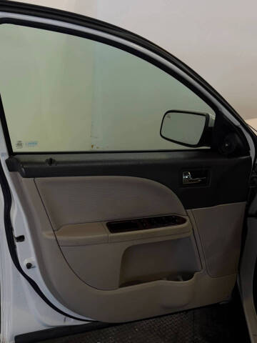 2009 Ford Taurus SEL