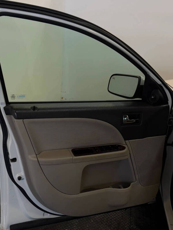 2009 Ford Taurus SEL