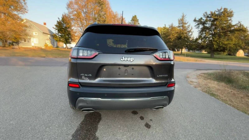 2019 Jeep Cherokee Limited photo 4