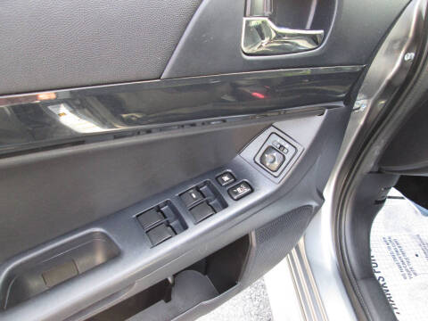 2016 Mitsubishi Lancer ES