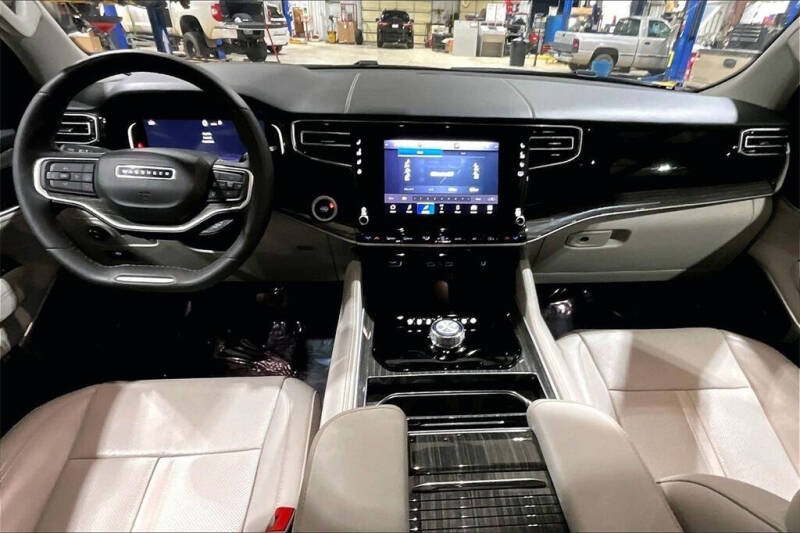 2022 Jeep Wagoneer Series III