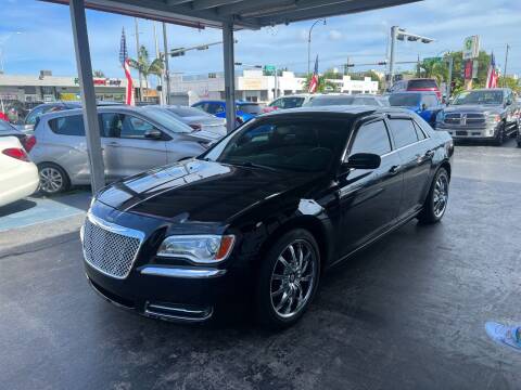 2014 Chrysler 300 for sale at American Auto Sales in Hialeah FL