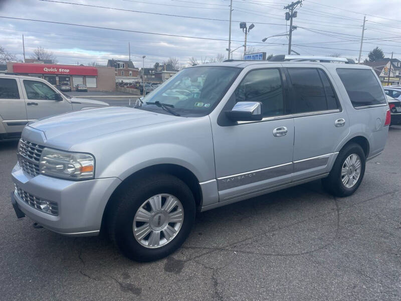 Lincoln Navigator's photo