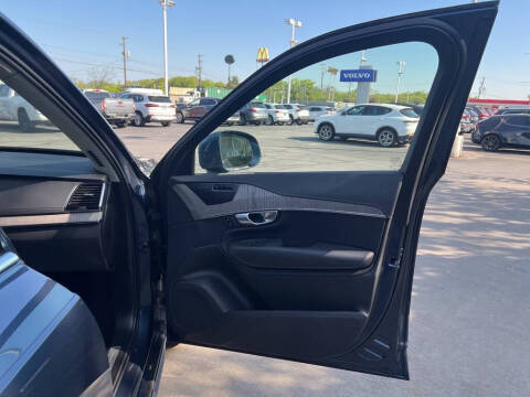 2023 Volvo XC90 Recharge T8 Ultimate Bright Theme 7P