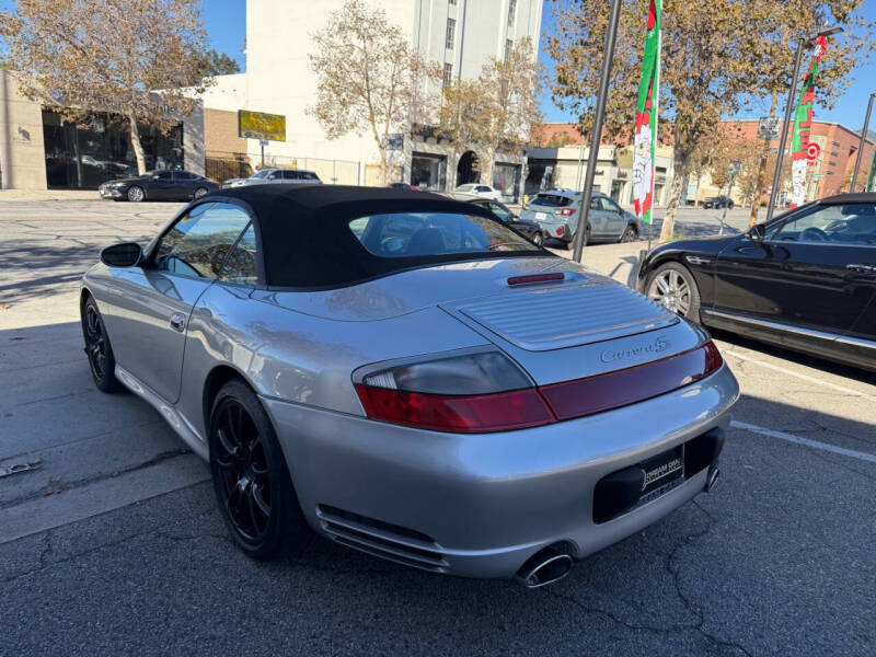 2004 Porsche 911 Carrera 4S