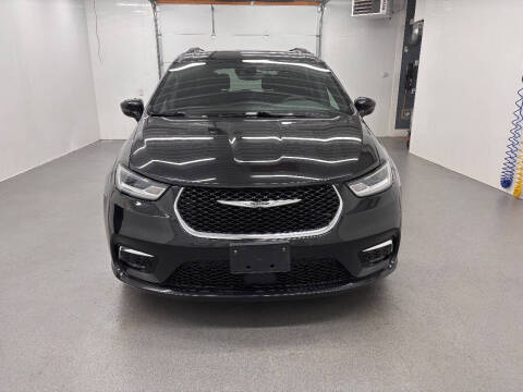 2022 Chrysler Pacifica Touring