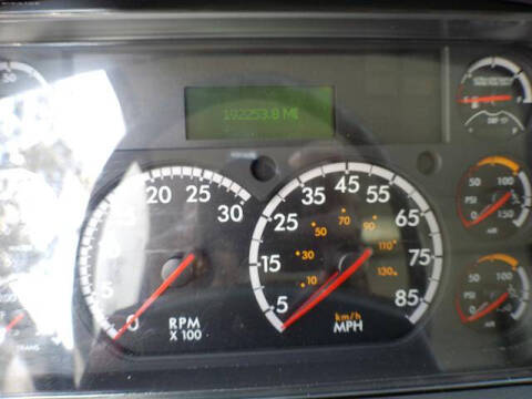 2017 Freightliner M2 106