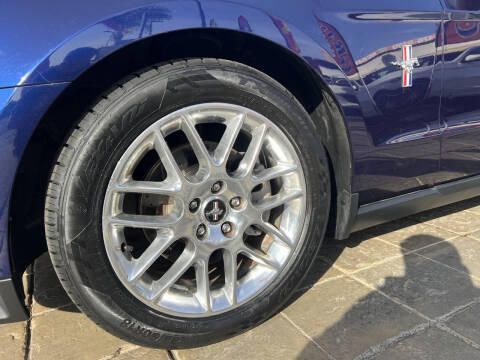 2012 Ford Mustang V6 Premium