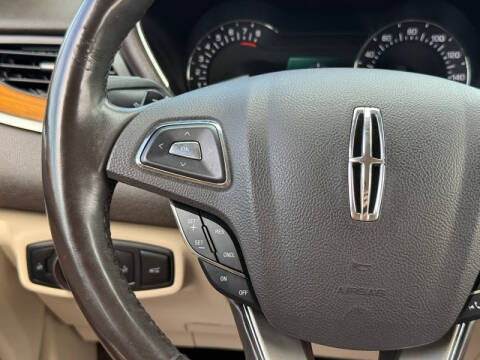 2019 Lincoln MKC Select