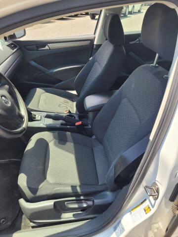 2013 Volkswagen Passat S PZEV