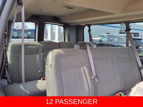 2025 Chevrolet Express LT 3500