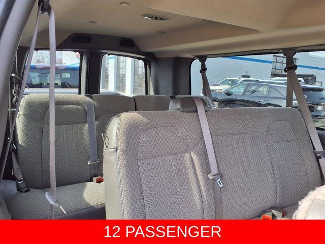 2025 Chevrolet Express LT 3500