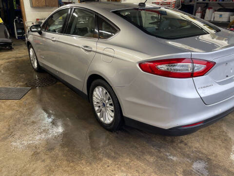 2014 Ford Fusion Hybrid S