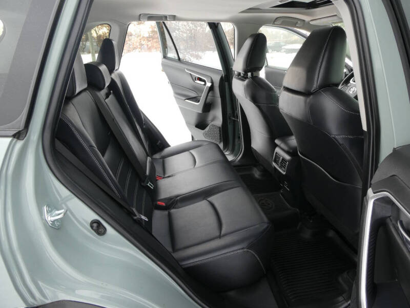 2020 Toyota RAV4 XLE Premium