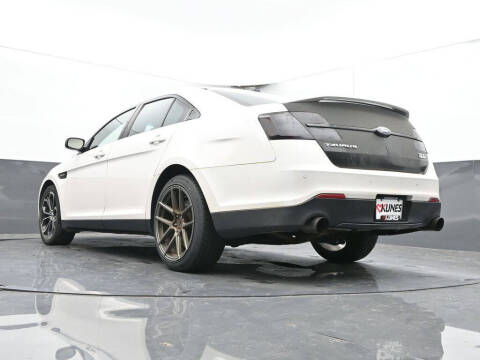 2017 Ford Taurus SHO