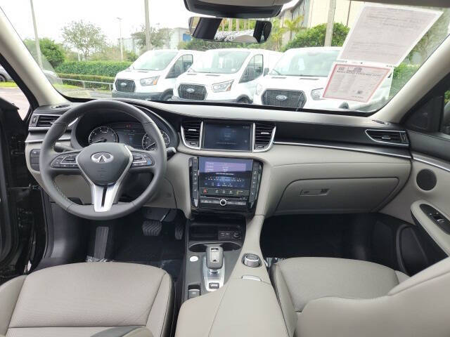 2025 Infiniti QX50 Luxe