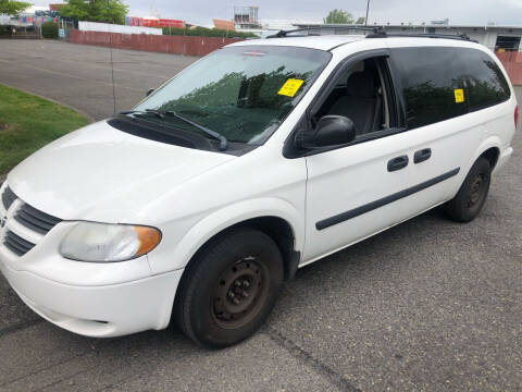 2005 Dodge Grand Caravan for sale at Blue Line Auto Group in Portland OR