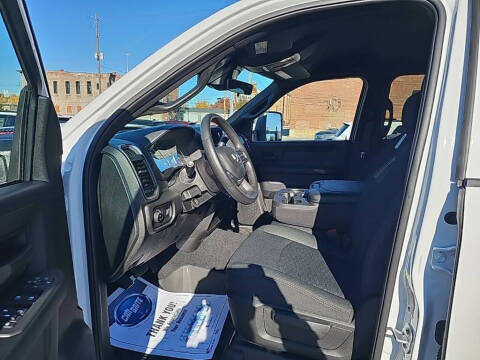 2026 RAM 2500 Black Express