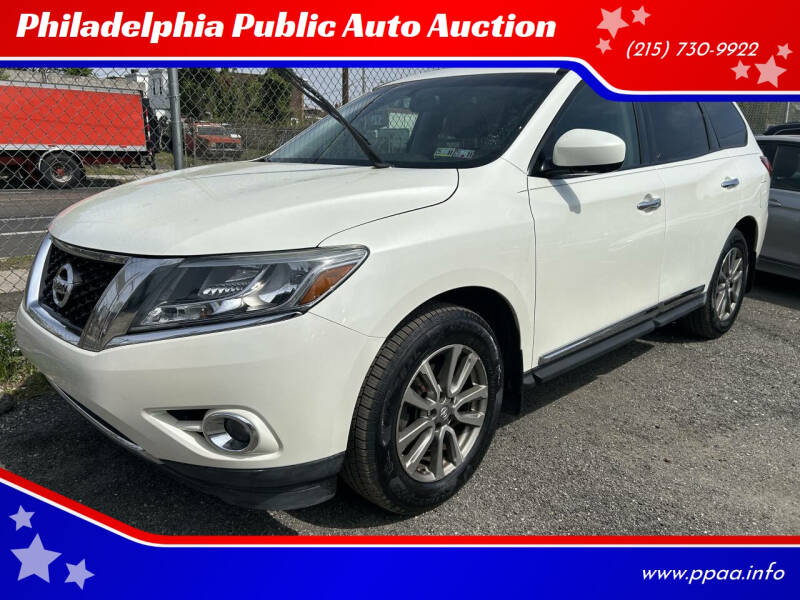 2015 Nissan Pathfinder SL's photo