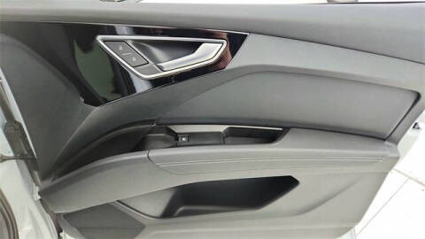 2025 Audi Q4 e-tron Premium Plus 45