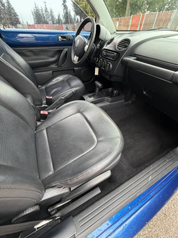 2008 Volkswagen New Beetle S