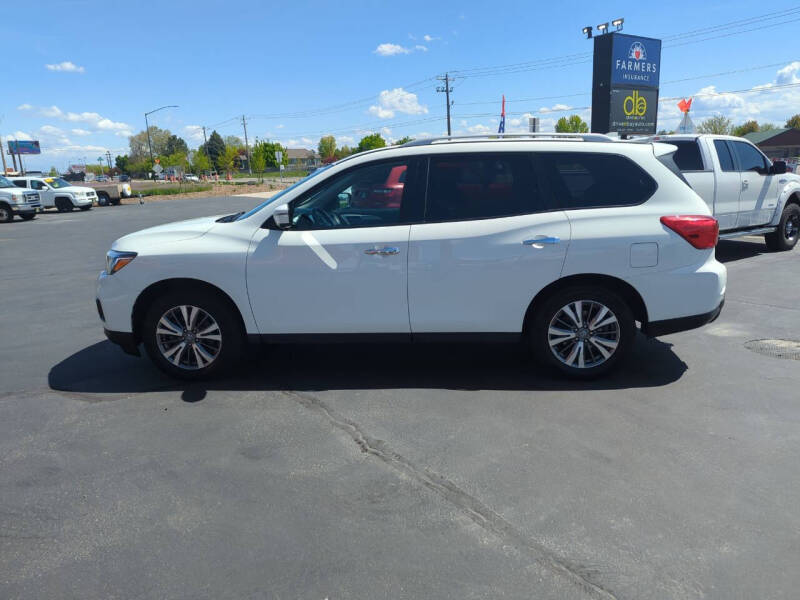 2019 Nissan Pathfinder S