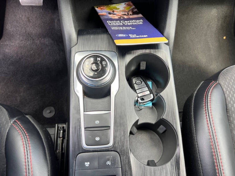 2025 Ford Escape ST-Line Select