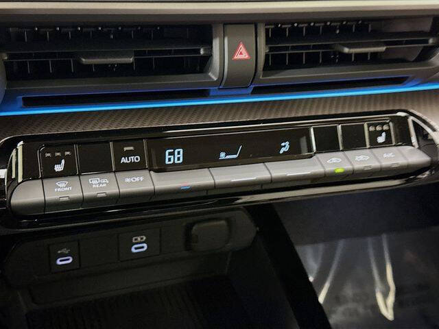 2024 Toyota Prius XLE